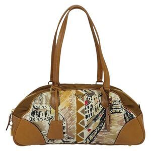 Prada Re-Edition Beige Nylon Shoulder Bag (Pre-Owned)